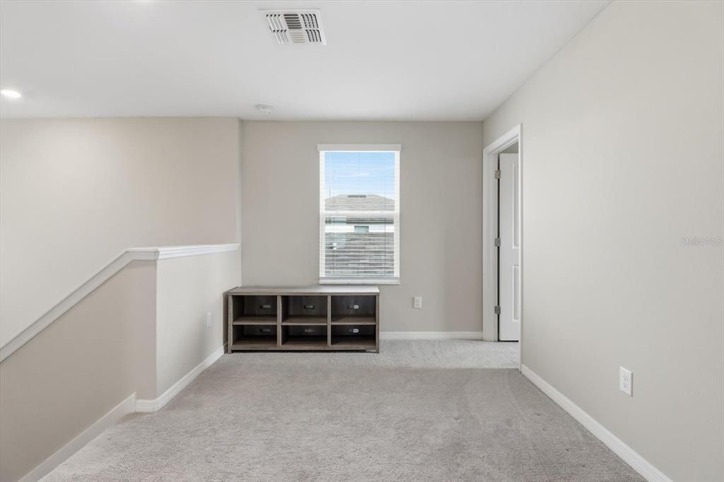 На продажу: $320,900 (4 спален, 2 ванн, 1881 Квадратных фут)