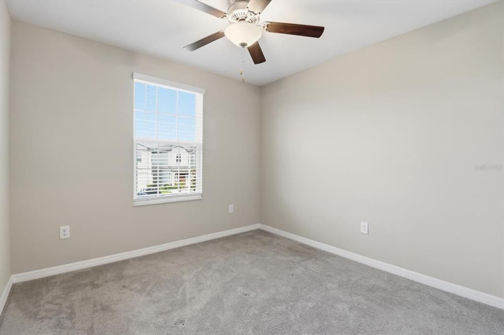 На продажу: $320,900 (4 спален, 2 ванн, 1881 Квадратных фут)