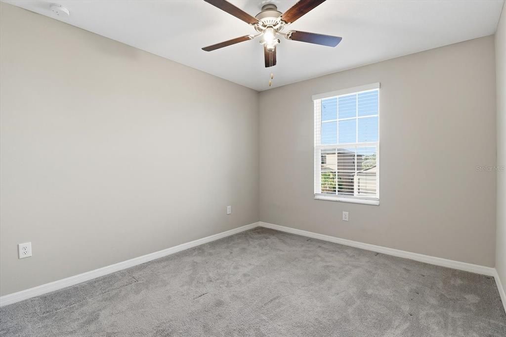 На продажу: $320,900 (4 спален, 2 ванн, 1881 Квадратных фут)