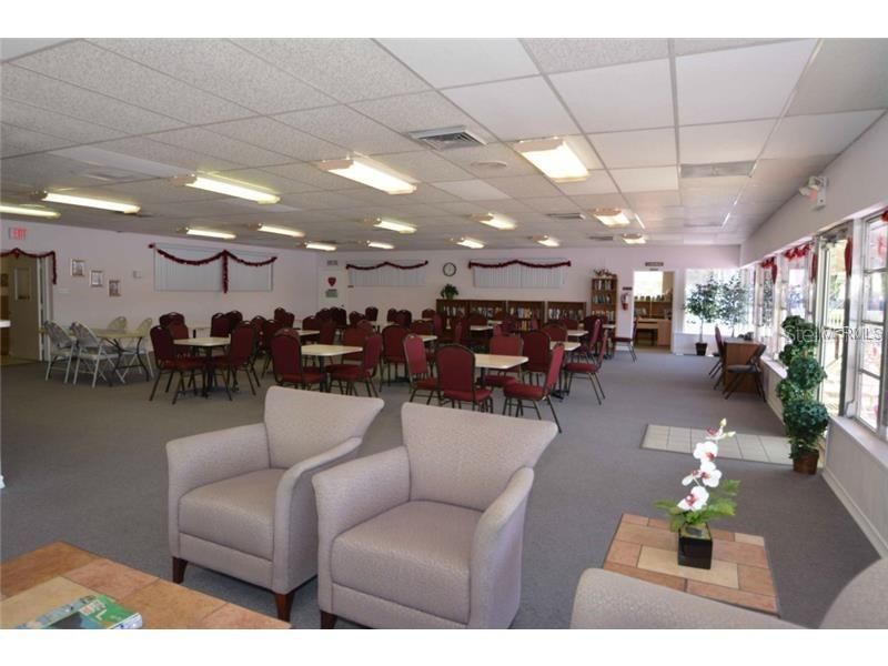 For Sale: $143,000 (2 beds, 2 baths, 870 Square Feet)