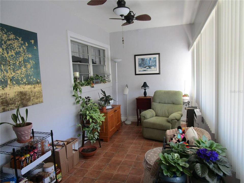 For Sale: $143,000 (2 beds, 2 baths, 870 Square Feet)