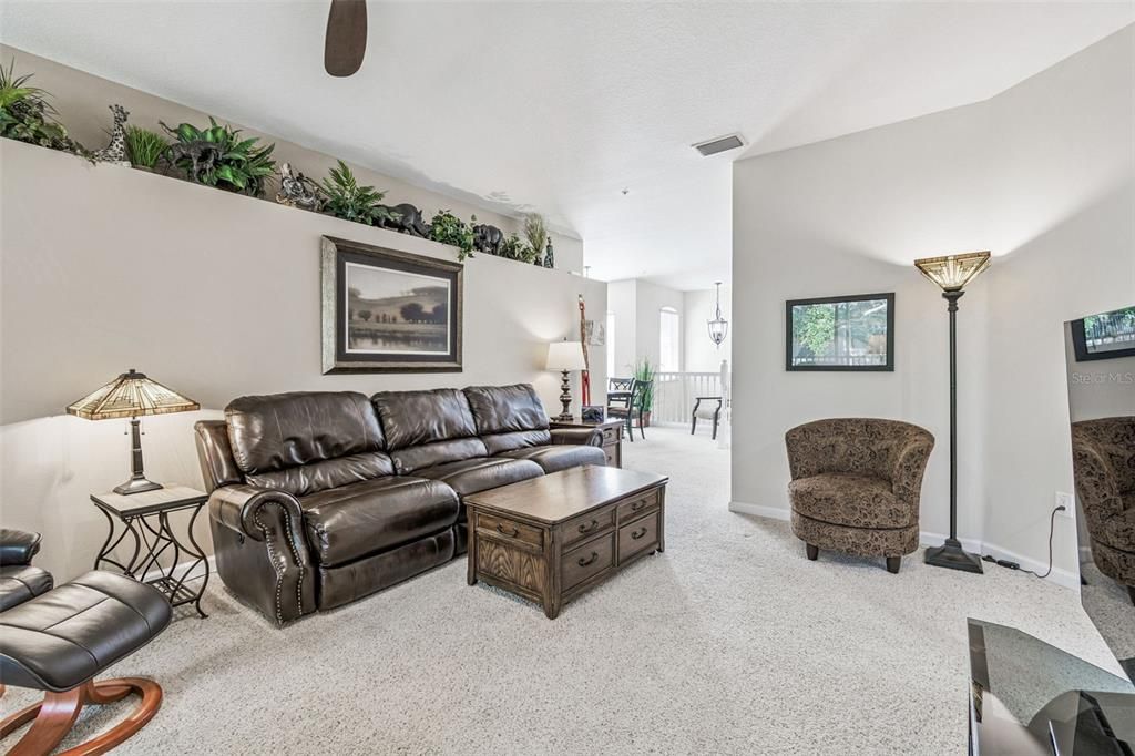 For Sale: $429,900 (3 beds, 2 baths, 1863 Square Feet)