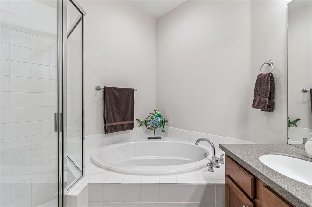 For Sale: $429,900 (3 beds, 2 baths, 1863 Square Feet)