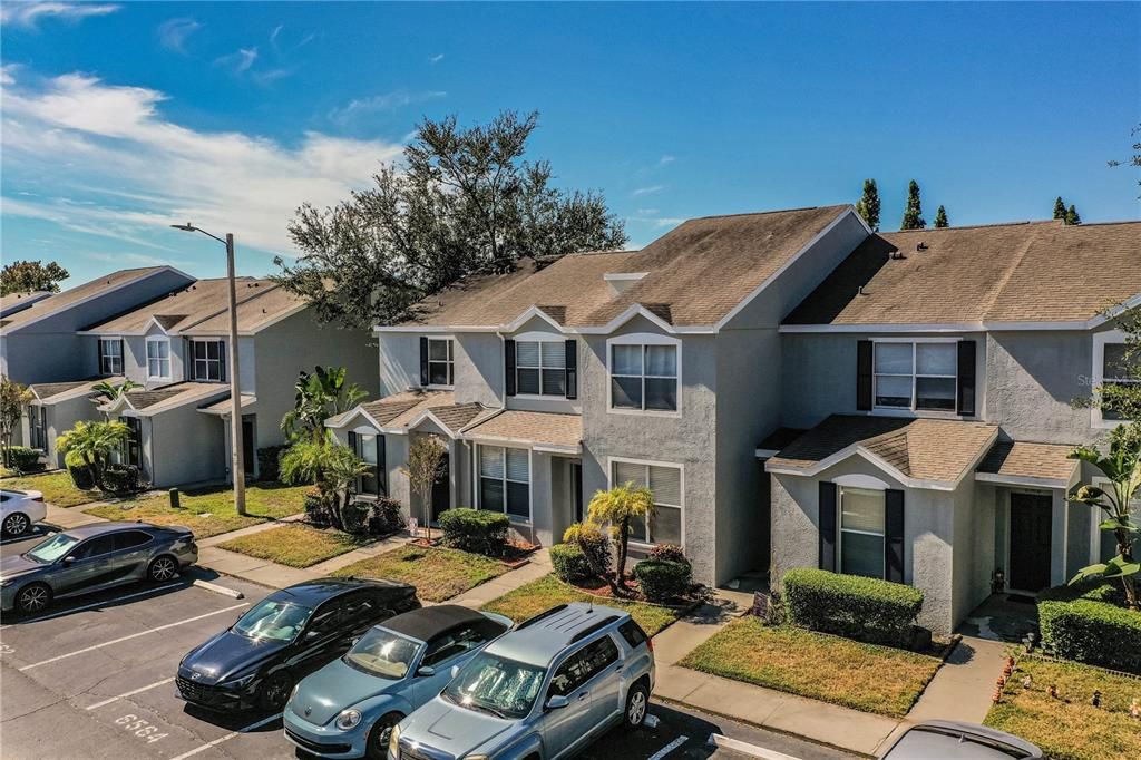 Под контрактом: $217,500 (2 спален, 2 ванн, 1360 Квадратных фут)