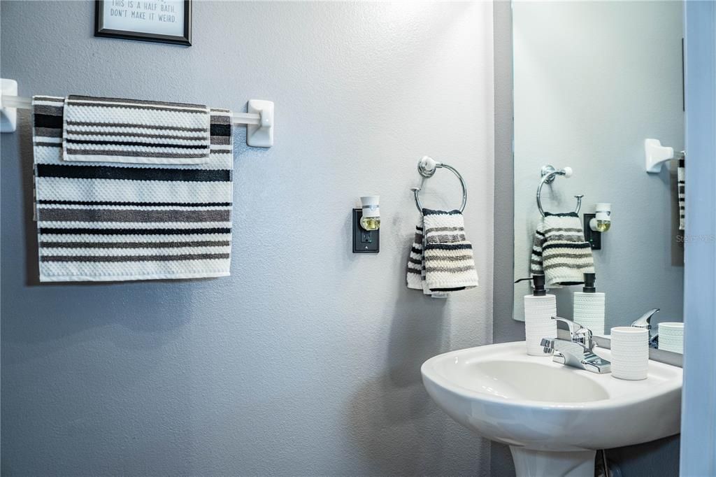 Под контрактом: $217,500 (2 спален, 2 ванн, 1360 Квадратных фут)