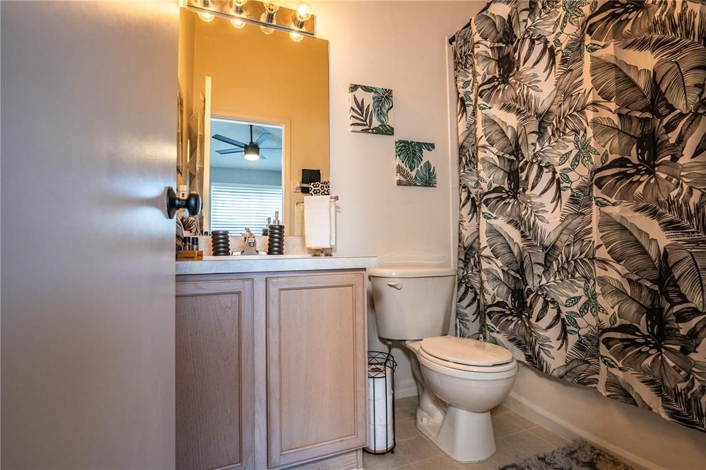 Под контрактом: $217,500 (2 спален, 2 ванн, 1360 Квадратных фут)