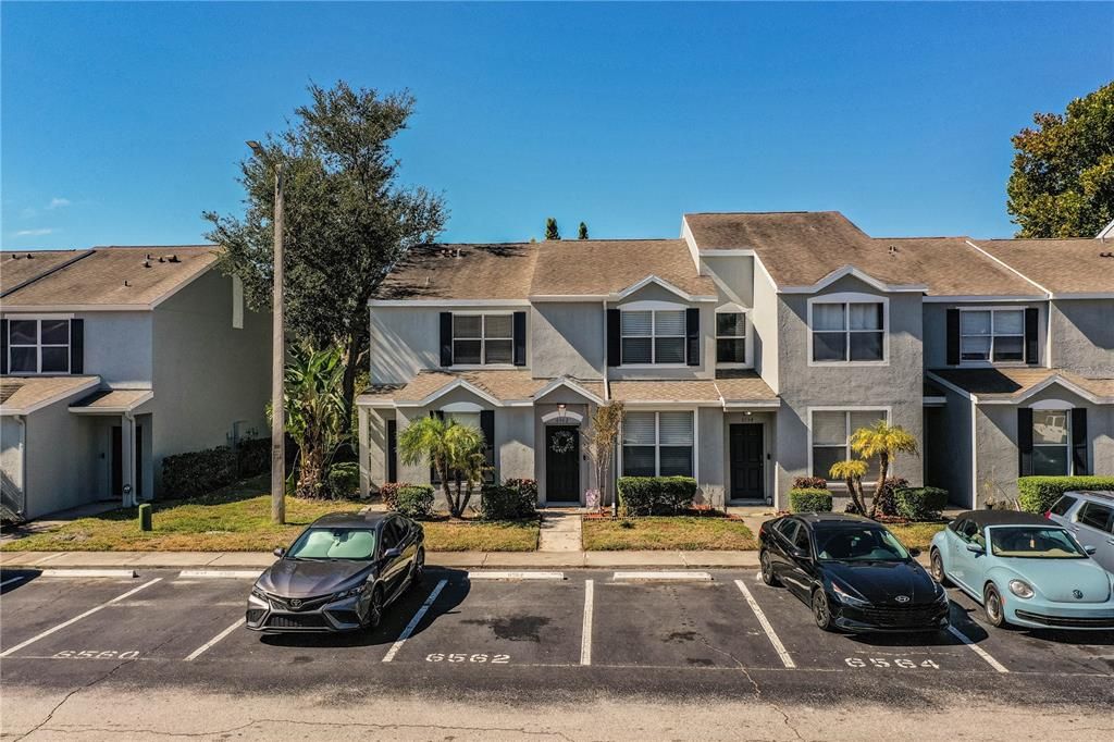 Под контрактом: $217,500 (2 спален, 2 ванн, 1360 Квадратных фут)