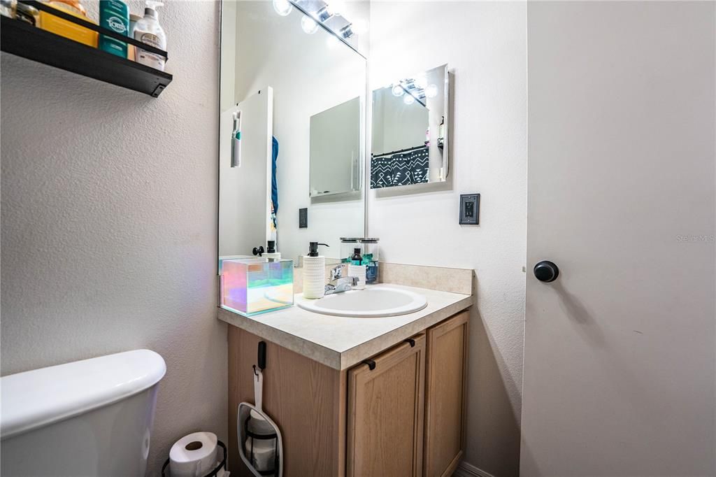 Под контрактом: $217,500 (2 спален, 2 ванн, 1360 Квадратных фут)