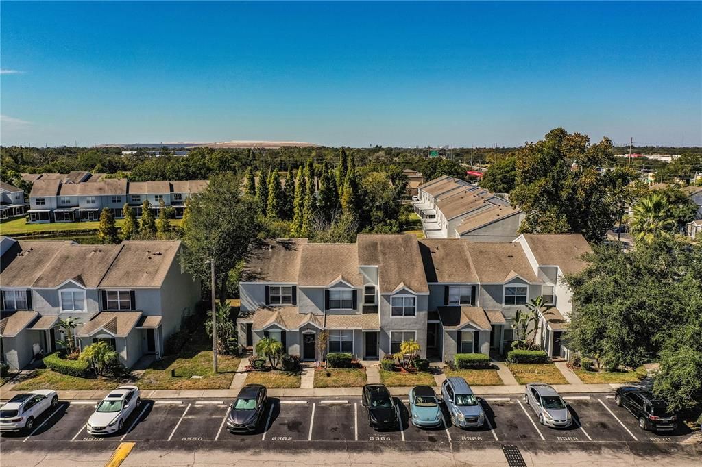 Под контрактом: $217,500 (2 спален, 2 ванн, 1360 Квадратных фут)