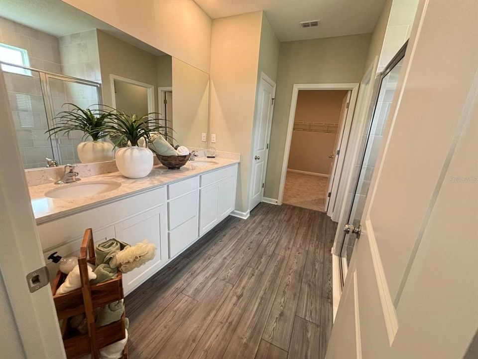 For Rent: $2,490 (4 beds, 3 baths, 2278 Square Feet)