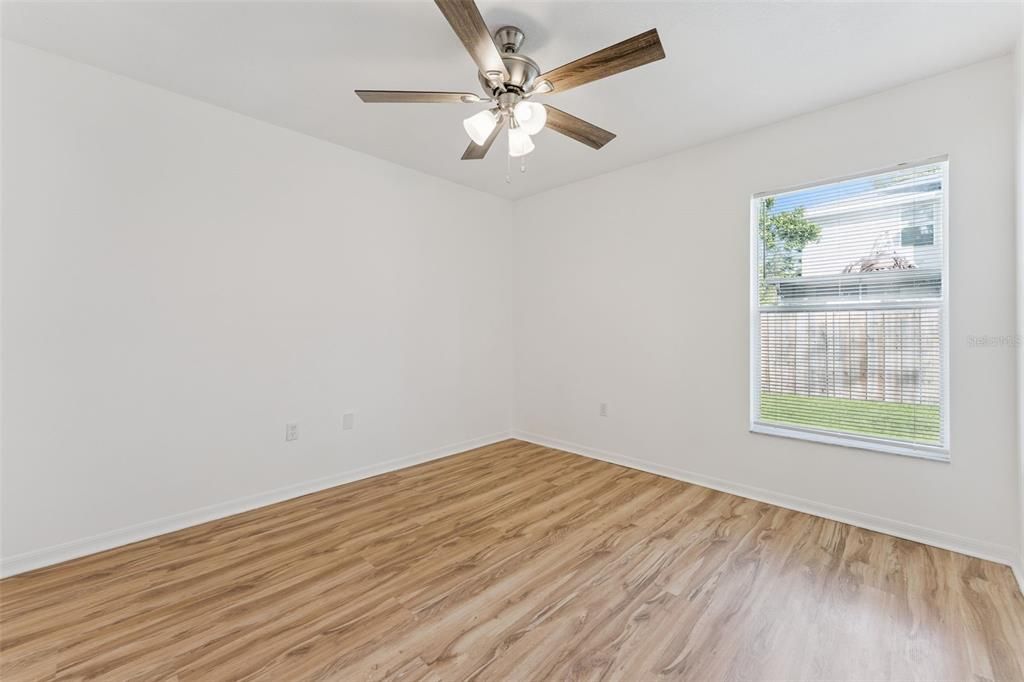 Activo con contrato: $334,900 (3 camas, 2 baños, 1614 Pies cuadrados)