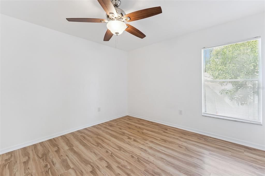 Activo con contrato: $334,900 (3 camas, 2 baños, 1614 Pies cuadrados)