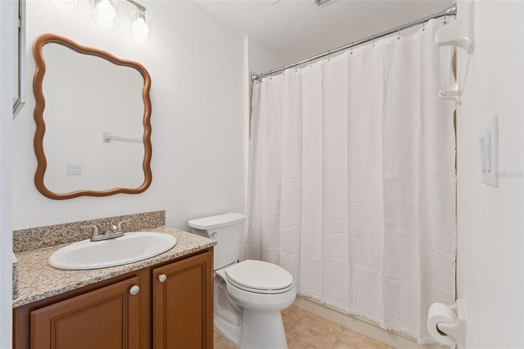 Activo con contrato: $334,900 (3 camas, 2 baños, 1614 Pies cuadrados)