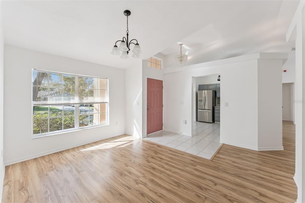 Activo con contrato: $334,900 (3 camas, 2 baños, 1614 Pies cuadrados)