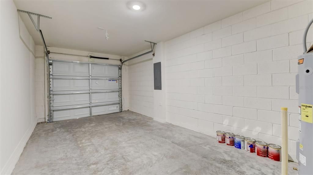 Active With Contract: $324,990 (3 beds, 2 baths, 1463 Square Feet)