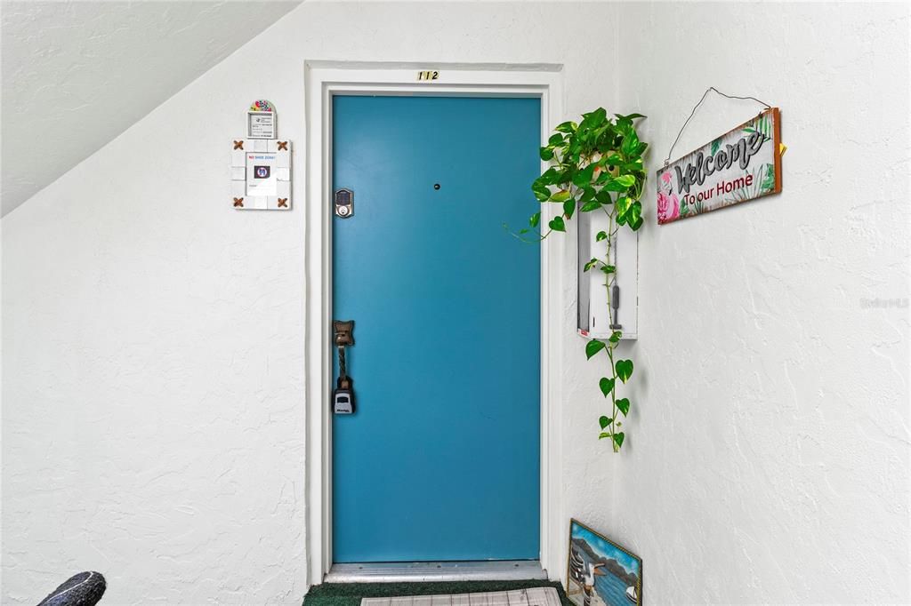 For Sale: $699,000 (2 beds, 2 baths, 1010 Square Feet)