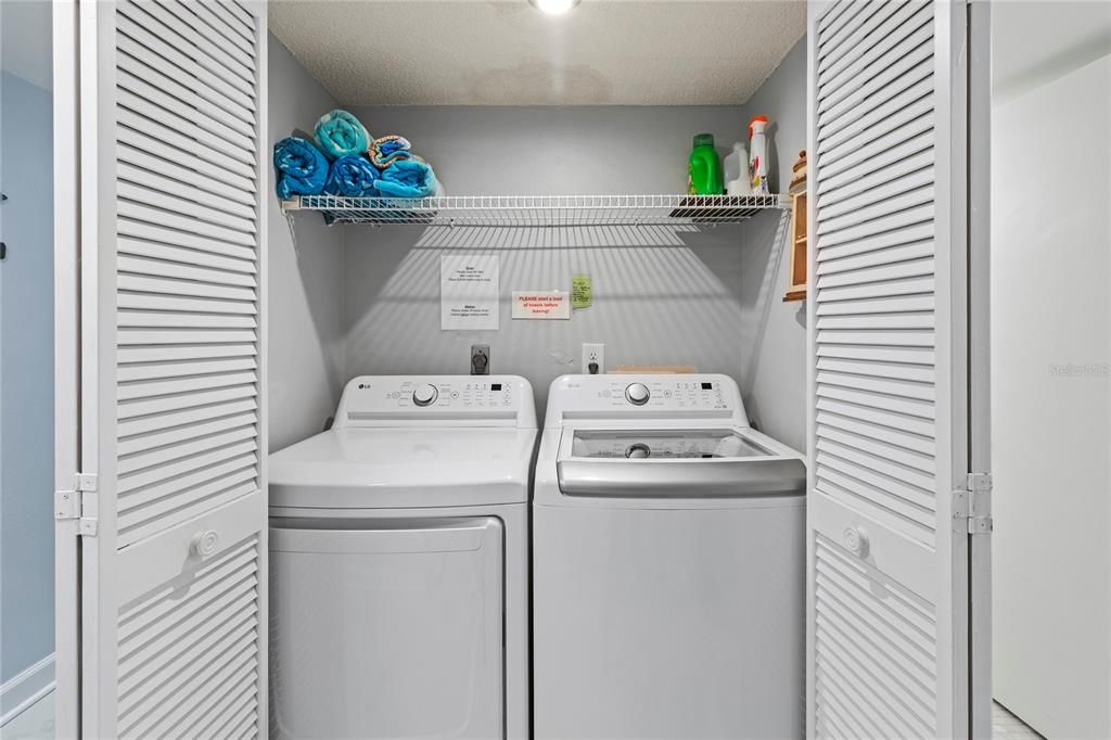 For Sale: $699,000 (2 beds, 2 baths, 1010 Square Feet)