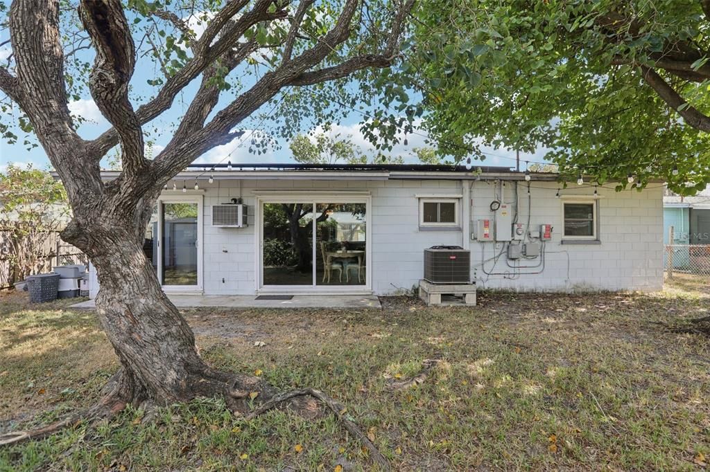 For Sale: $375,000 (3 beds, 2 baths, 1533 Square Feet)