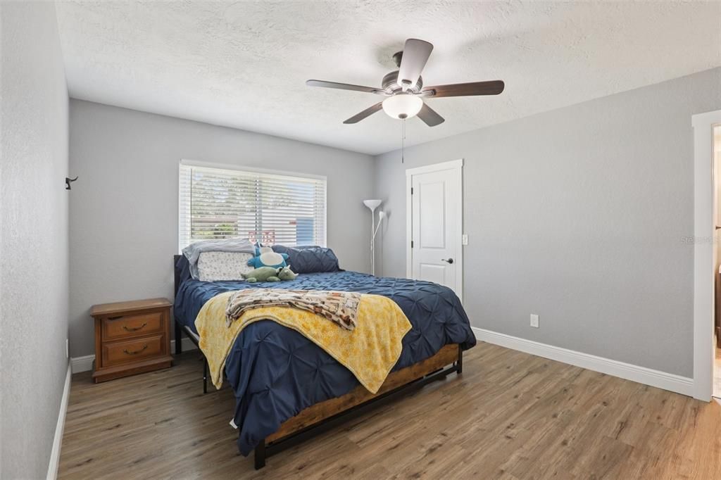 For Sale: $375,000 (3 beds, 2 baths, 1533 Square Feet)