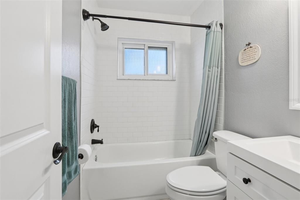 For Sale: $375,000 (3 beds, 2 baths, 1533 Square Feet)