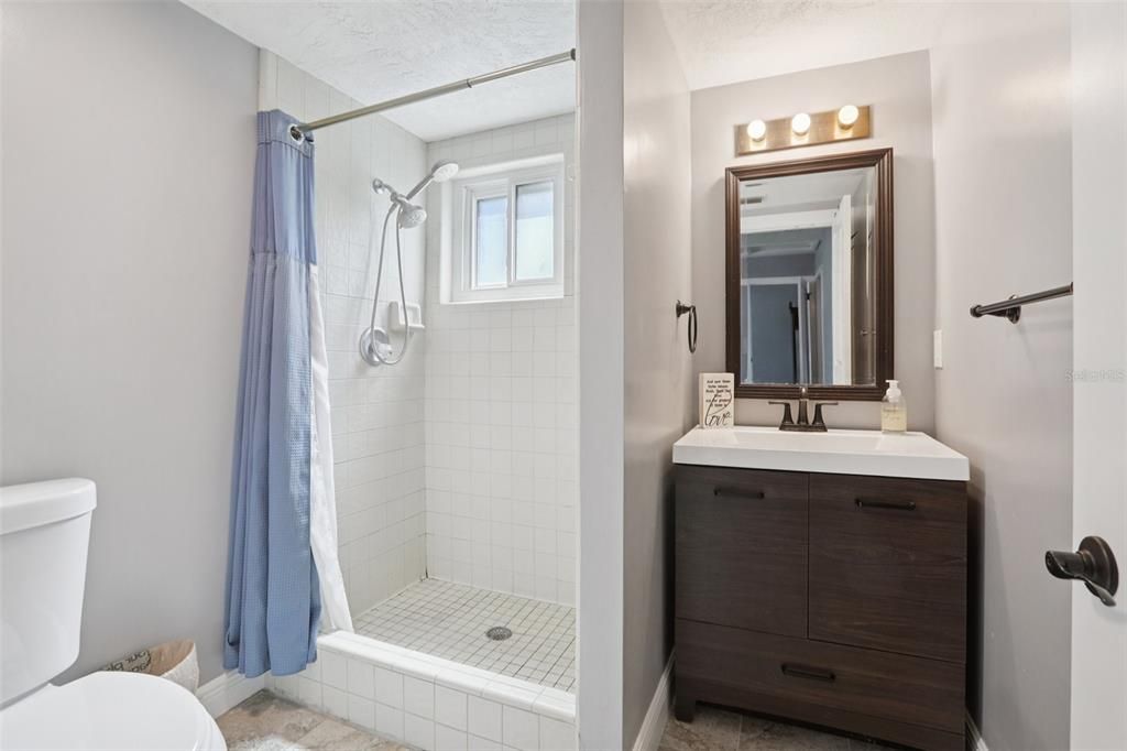 For Sale: $375,000 (3 beds, 2 baths, 1533 Square Feet)