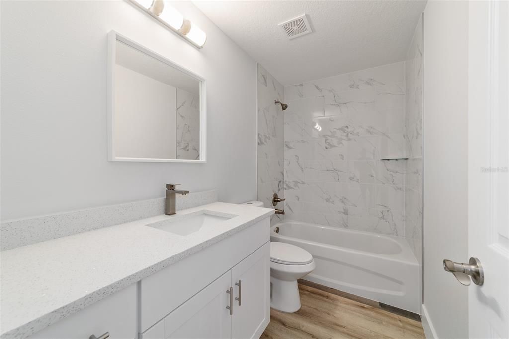 Activo con contrato: $204,900 (3 camas, 2 baños, 1058 Pies cuadrados)