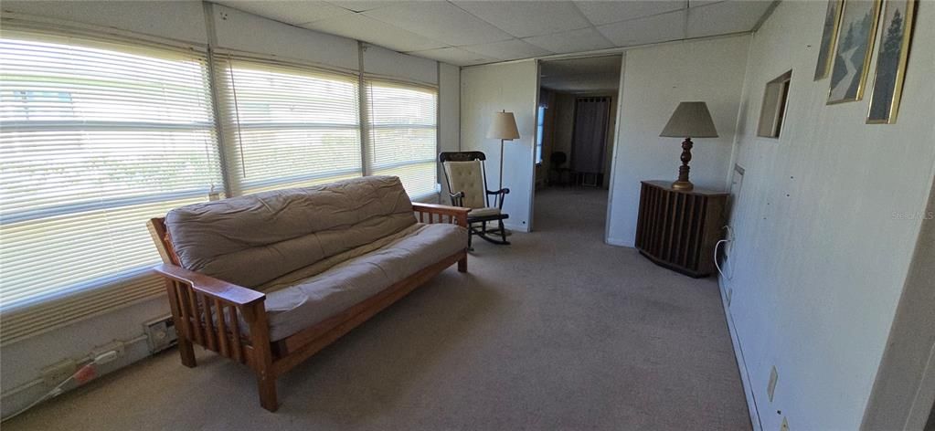 На продажу: $74,900 (2 спален, 1 ванн, 795.5 Квадратных фут)