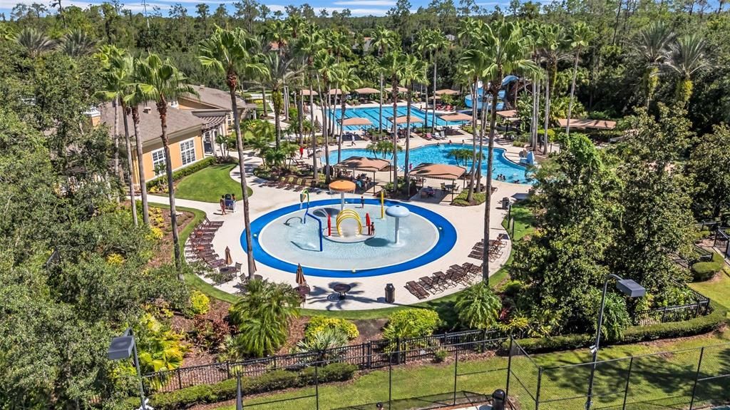 Activo con contrato: $599,999 (4 camas, 3 baños, 2727 Pies cuadrados)