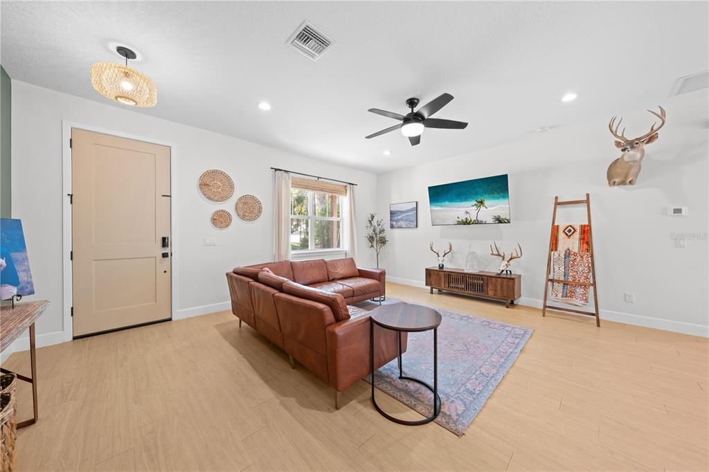 For Sale: $499,900 (4 beds, 3 baths, 2343 Square Feet)