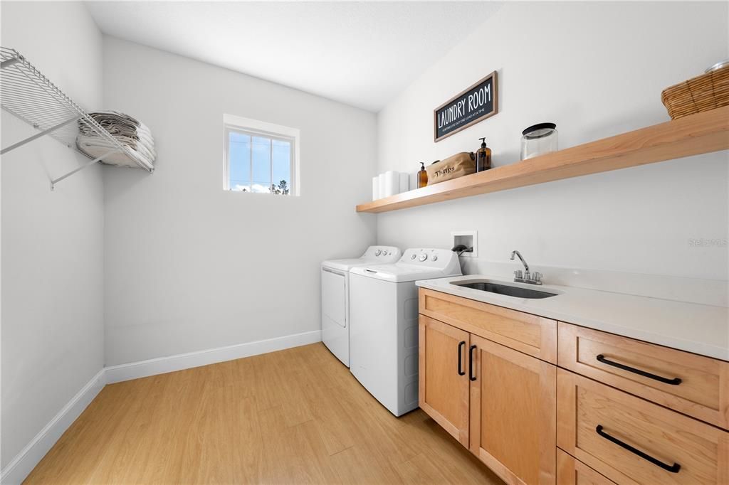 For Sale: $499,900 (4 beds, 3 baths, 2343 Square Feet)