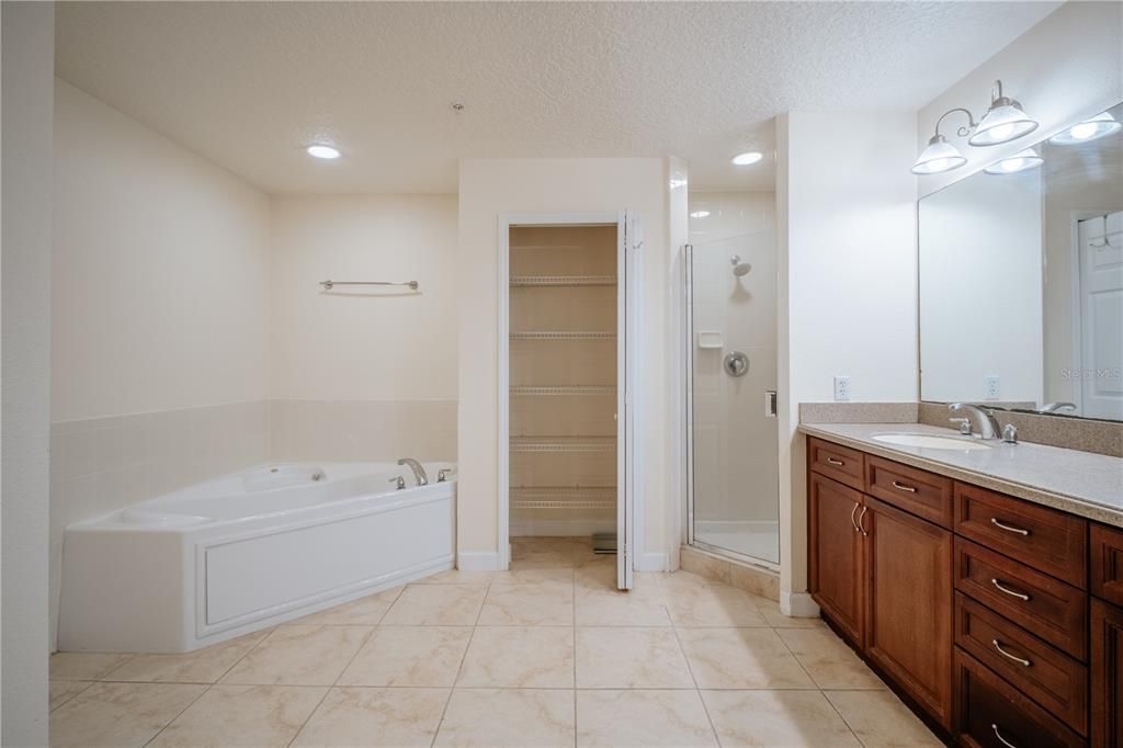 For Sale: $420,000 (3 beds, 2 baths, 2010 Square Feet)