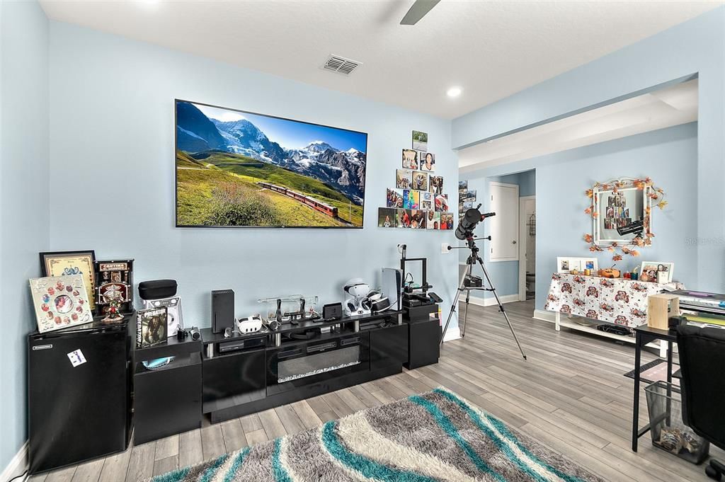 For Sale: $515,000 (4 beds, 3 baths, 3121 Square Feet)