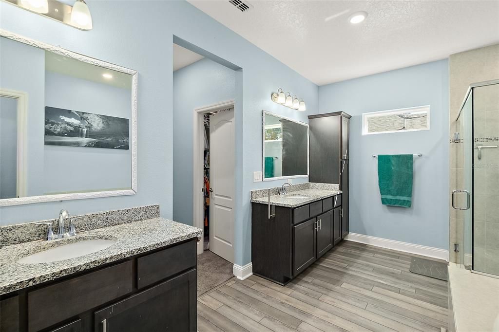 For Sale: $515,000 (4 beds, 3 baths, 3121 Square Feet)