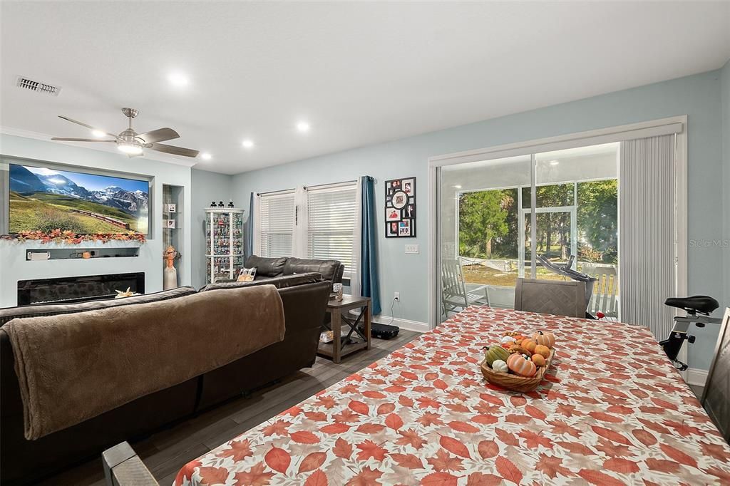 For Sale: $515,000 (4 beds, 3 baths, 3121 Square Feet)