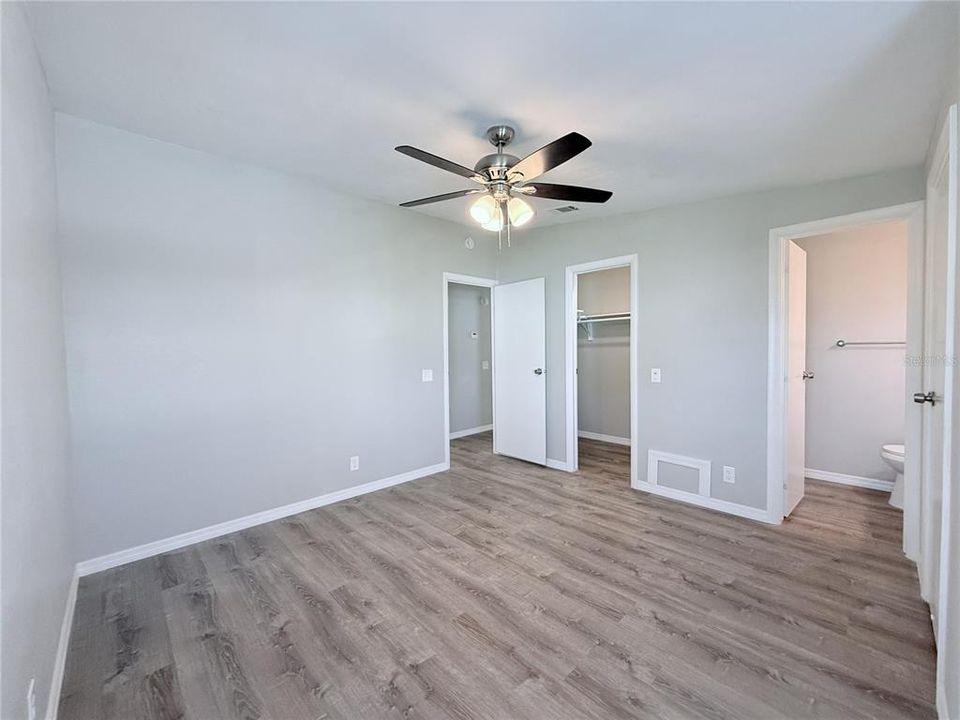 На продажу: $220,000 (3 спален, 2 ванн, 974 Квадратных фут)