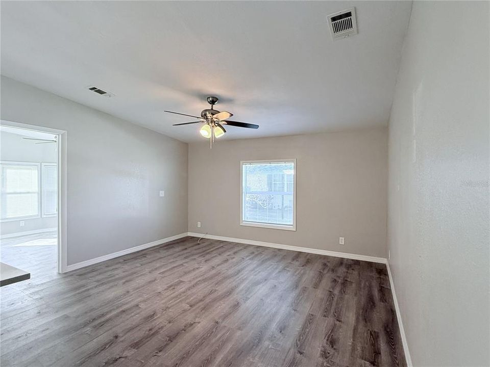 На продажу: $220,000 (3 спален, 2 ванн, 974 Квадратных фут)