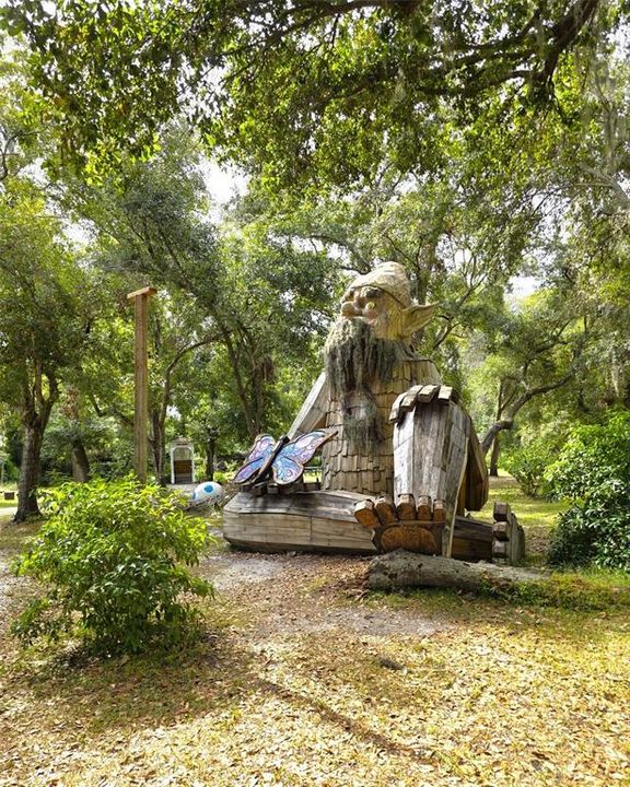 Activo con contrato: $439,000 (3 camas, 2 baños, 2049 Pies cuadrados)