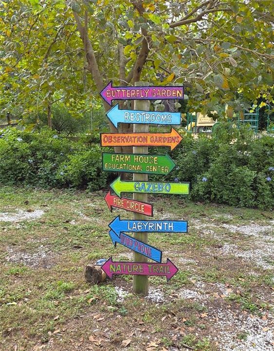 Activo con contrato: $439,000 (3 camas, 2 baños, 2049 Pies cuadrados)