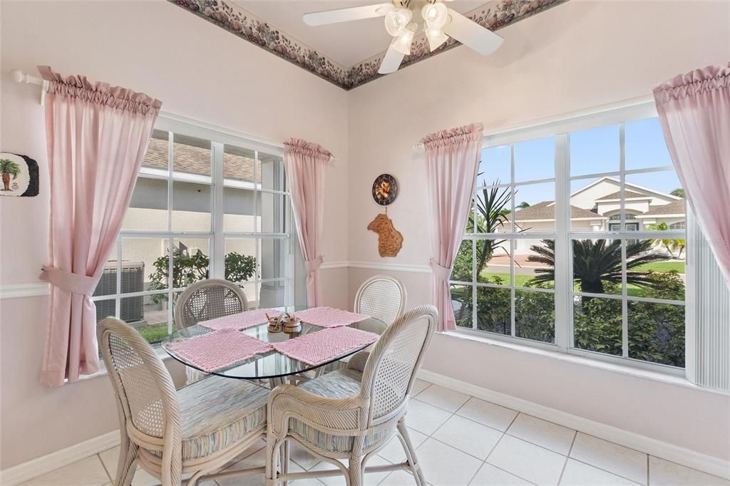 For Sale: $289,900 (2 beds, 2 baths, 1596 Square Feet)