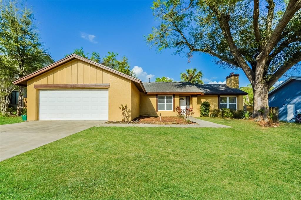 Recently Rented: $2,049 (3 beds, 2 baths, 1467 Square Feet)