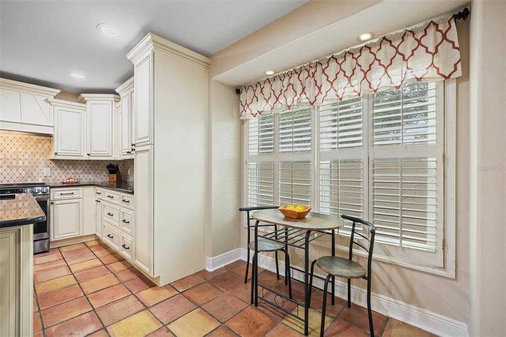 На продажу: $574,900 (4 спален, 3 ванн, 2630 Квадратных фут)