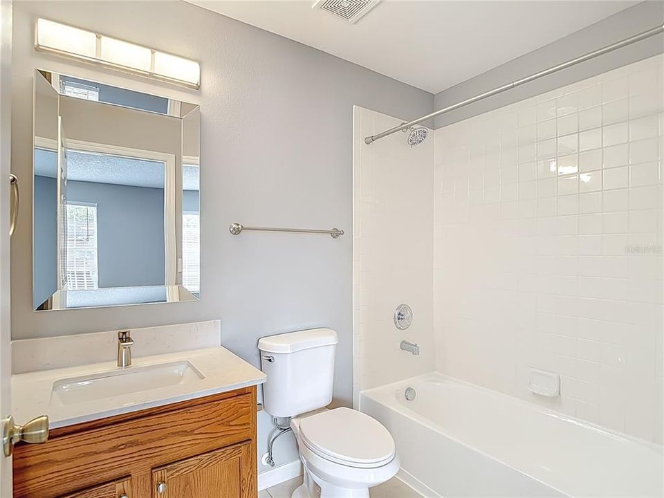 For Sale: $247,900 (2 beds, 2 baths, 1296 Square Feet)