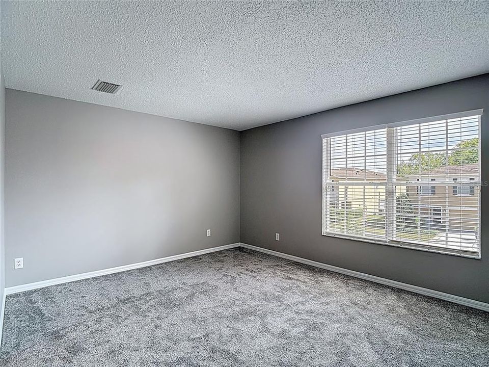 For Sale: $247,900 (2 beds, 2 baths, 1296 Square Feet)