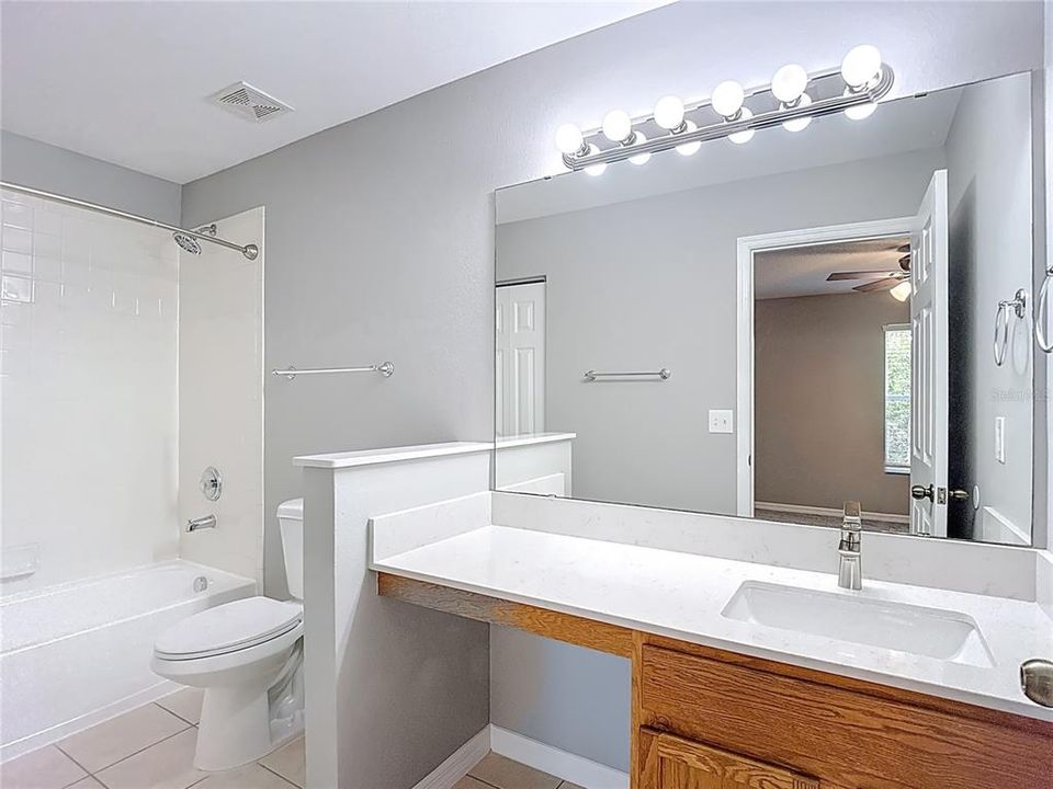 For Sale: $247,900 (2 beds, 2 baths, 1296 Square Feet)