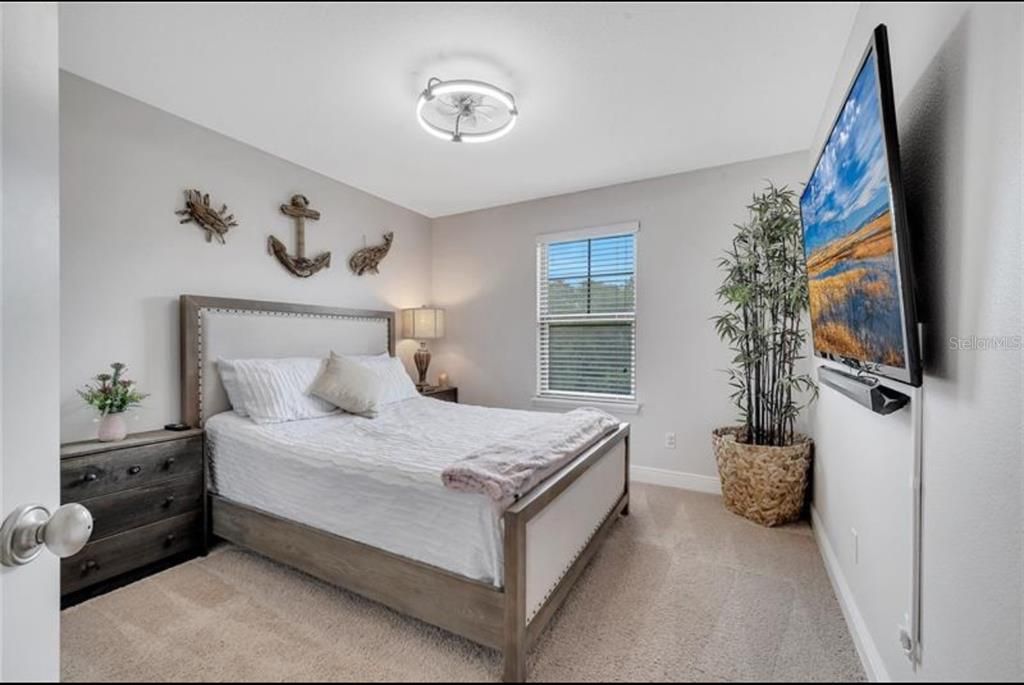 For Rent: $3,000 (4 beds, 2 baths, 2242 Square Feet)