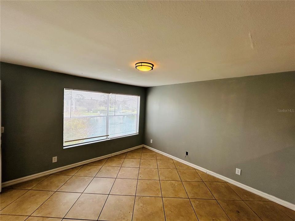 For Rent: $1,195 (1 beds, 1 baths, 560 Square Feet)