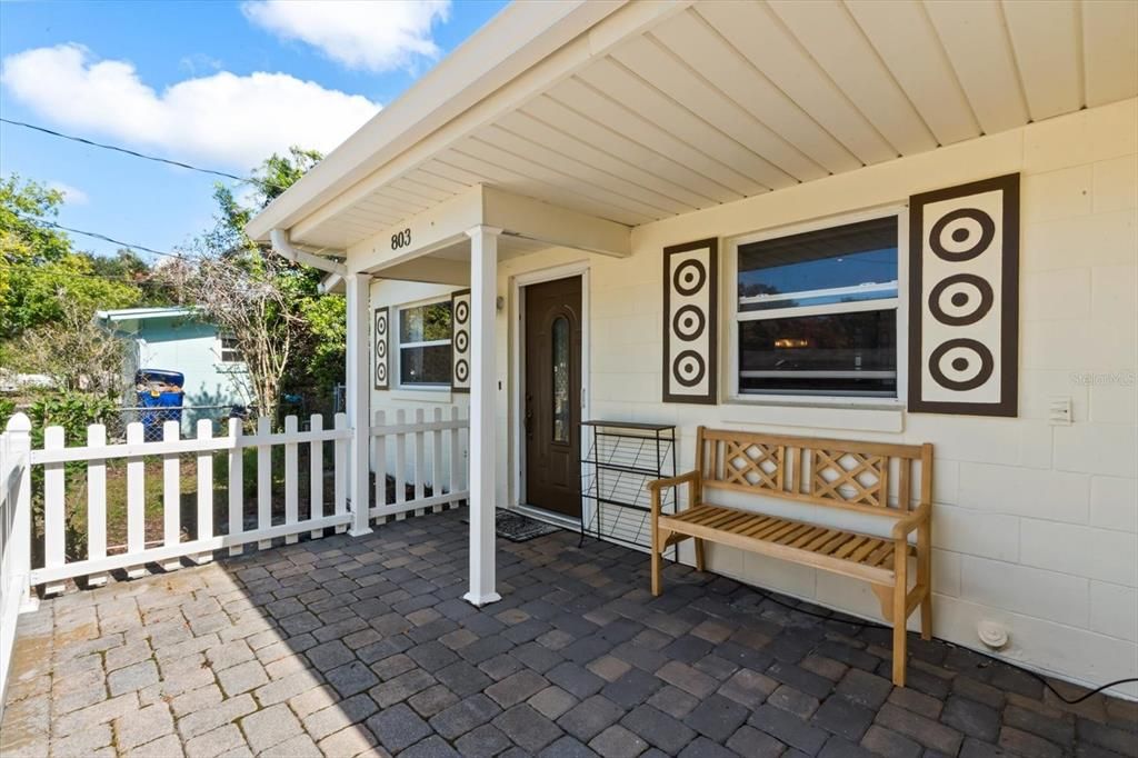 Active With Contract: $324,900 (3 beds, 2 baths, 1146 Square Feet)