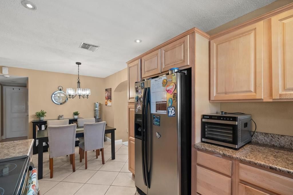 Active With Contract: $324,900 (3 beds, 2 baths, 1146 Square Feet)