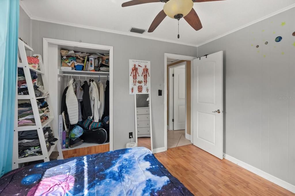 Active With Contract: $324,900 (3 beds, 2 baths, 1146 Square Feet)