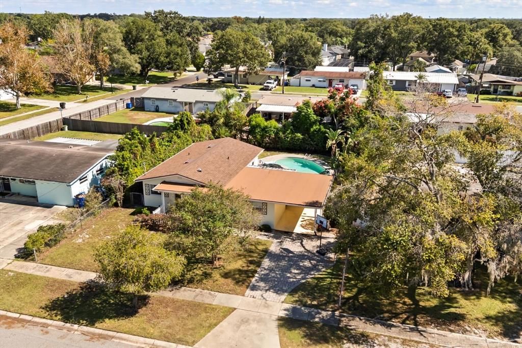 Active With Contract: $324,900 (3 beds, 2 baths, 1146 Square Feet)